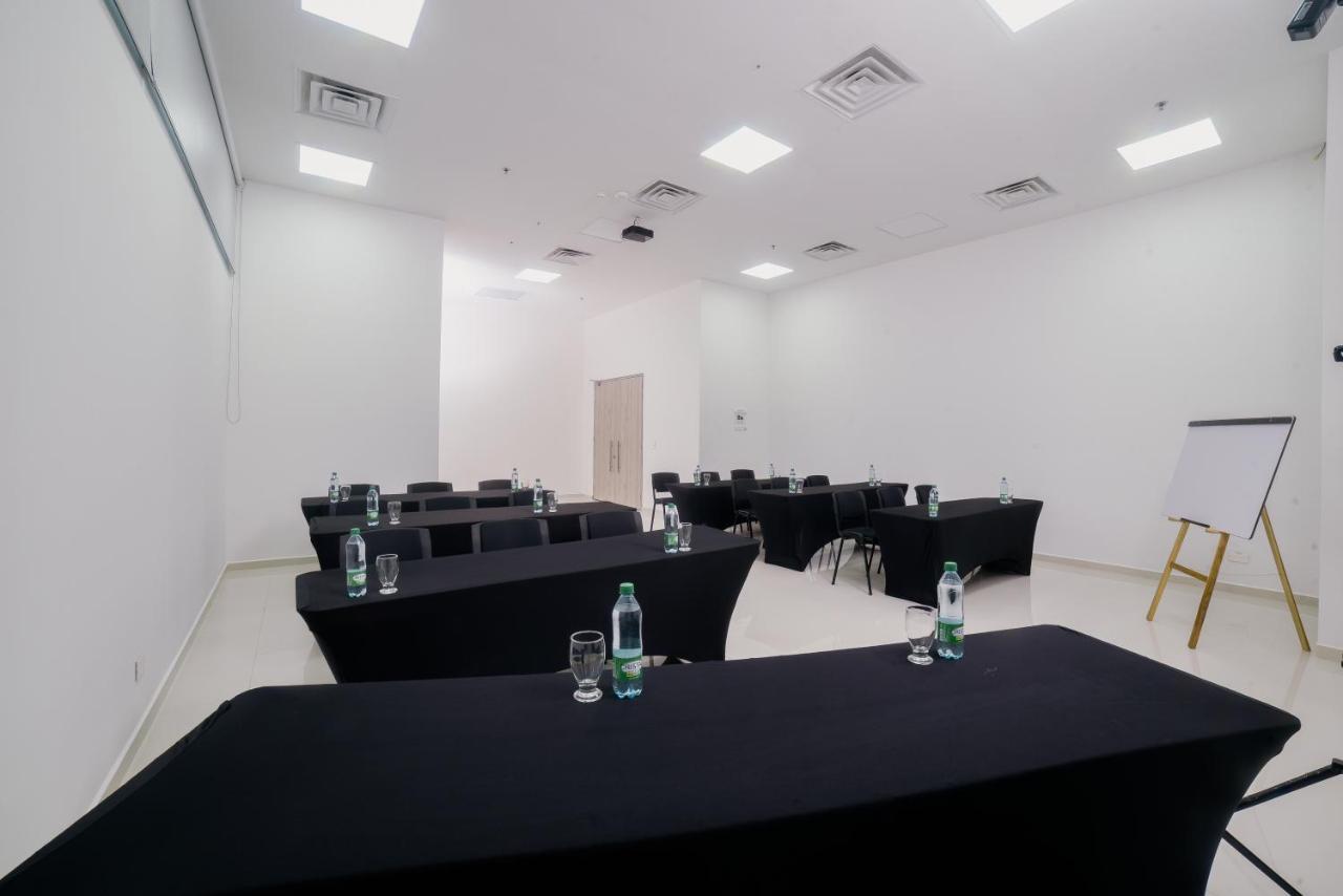 Hotel Dorado Plaza Alto Prado Barranquilla  Exterior photo